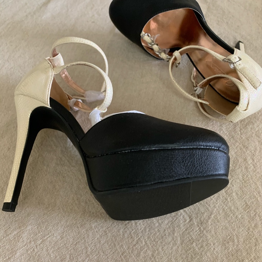 Stilettos 👠 - Picture 3 of 6